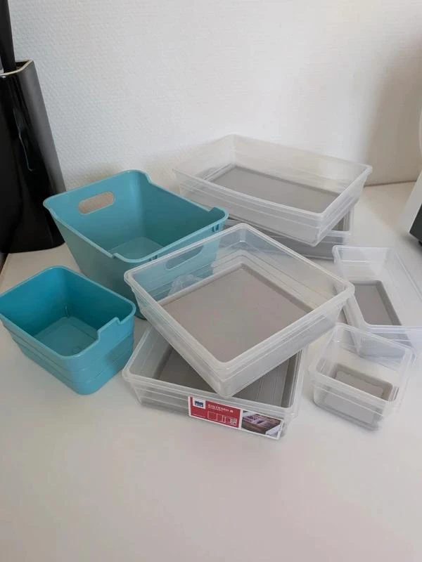 Lot de 8 casiers de rangement